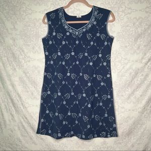 Floral embroidered silky tunic top size Small